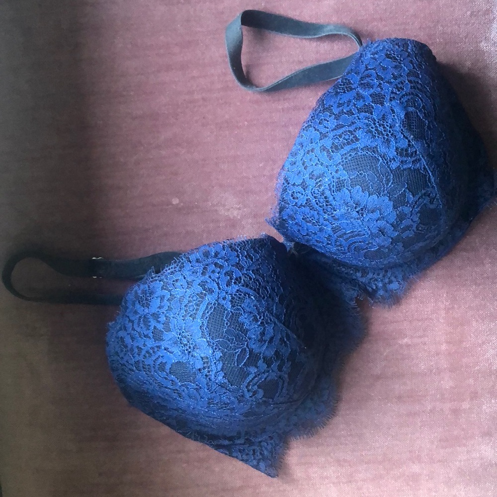 Victoria’s Secret Dream Angels Blue Lace Bra